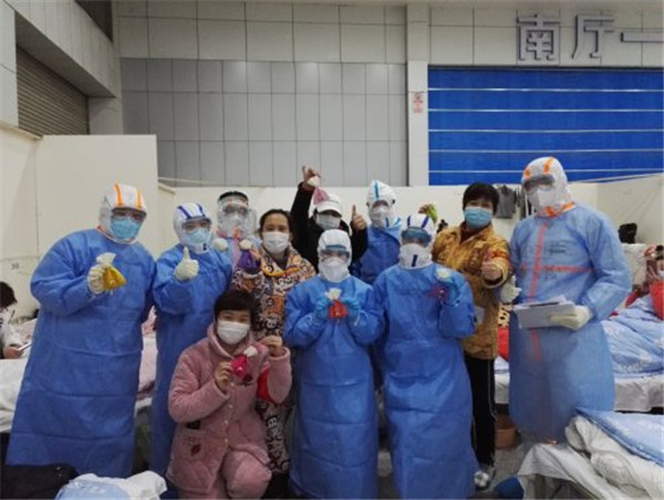 醫療隊把廣東“防疫香囊”帶進方艙醫院(傳載)